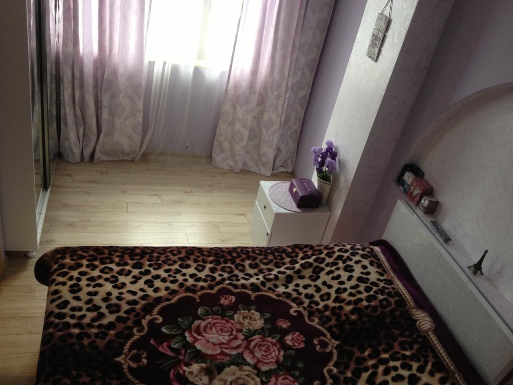 Tamuna Apartment Батуми Стая снимка