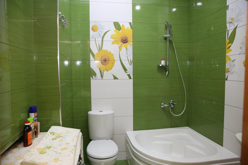Tamuna Apartment Батуми Екстериор снимка