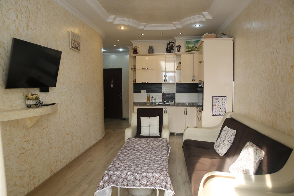 Tamuna Apartment Батуми Екстериор снимка